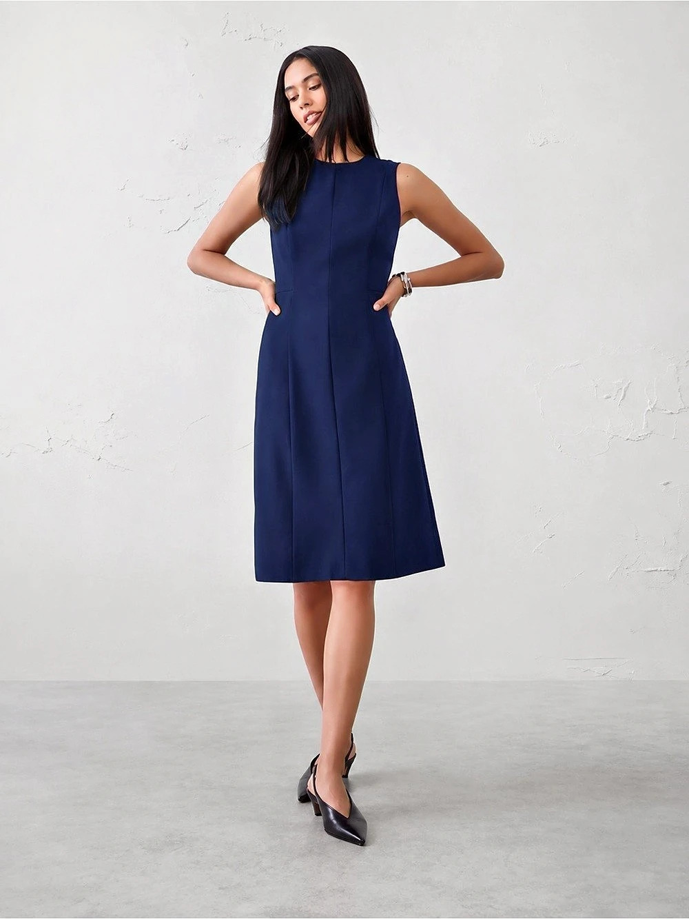 Banana Republic Sculpted Knee-Length Sheath Dress